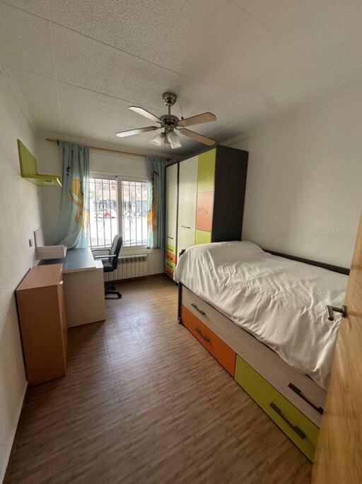Appartement Familiar Poeta Marquina Roses